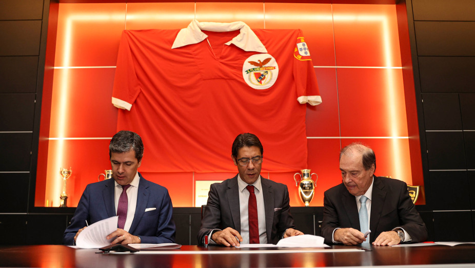 Sérgio Cintra (administrador da Santa Casa da Misericórdia de Lisboa), Rui Costa (Presidente do Sport Lisboa e Benfica e da Fundação Benfica) e Carlos Moia (presidente executivo da Fundação Benfica)