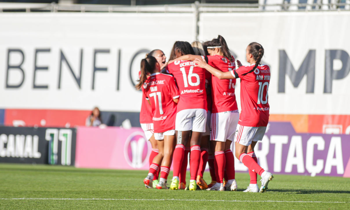 Equipa feminina de futebol do Benfica