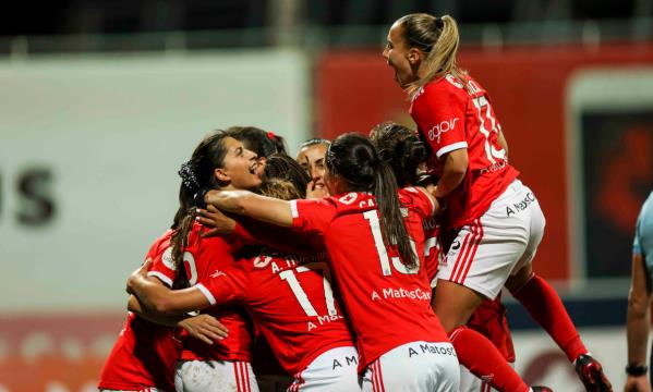Célébrations des joueuses du SL Benfica