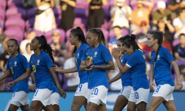 Nycole Raylsa e Ana Vit&#243;ria ao servi&#231;o do Brasil
