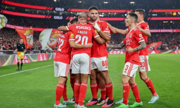Festejos dos jogadores do Benfica