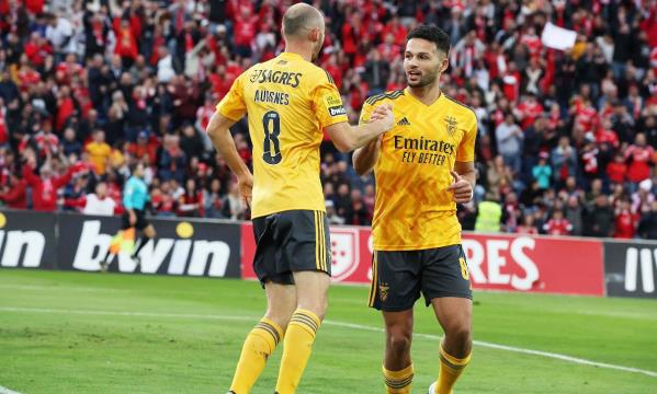 Aursnes e Gonçalo Ramos marcaram os dois primeiros golos do Benfica