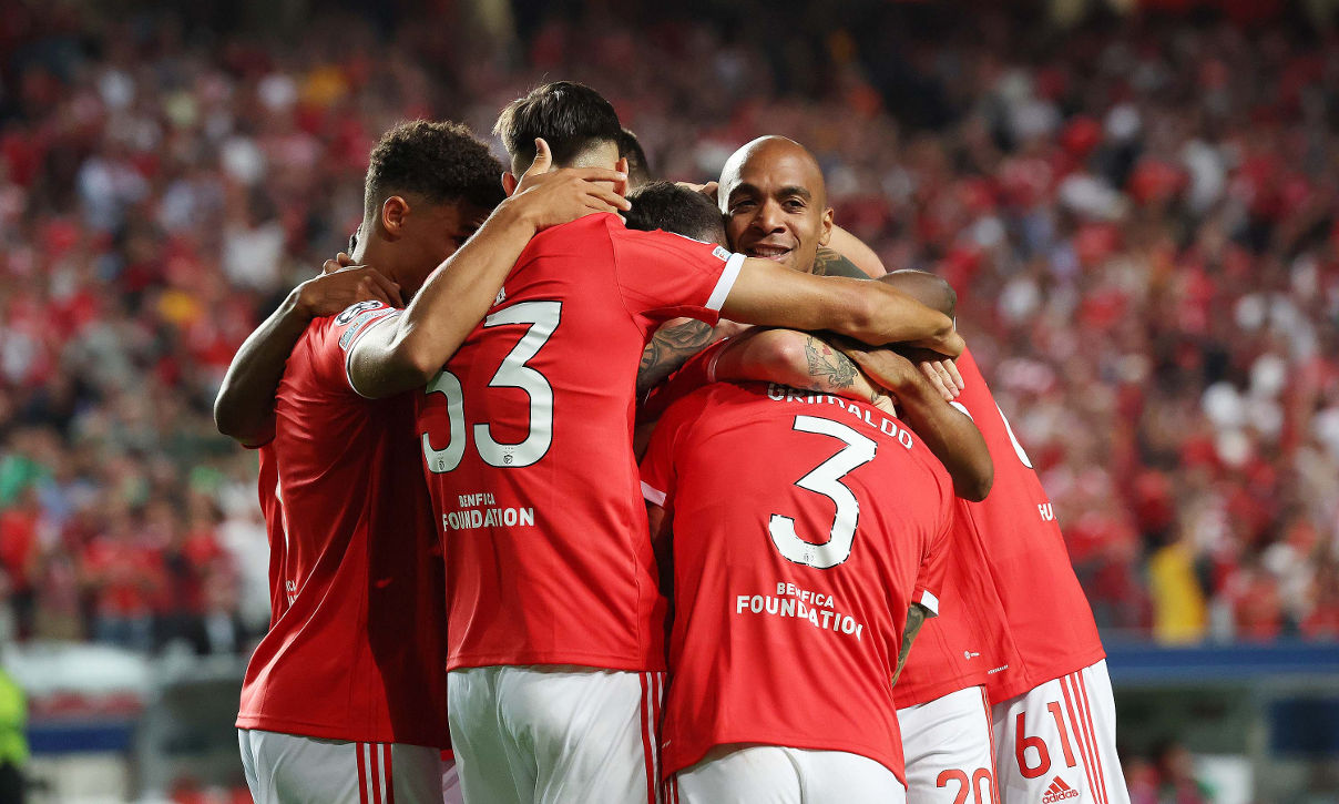 Champions: Benfica e PSG empatam em jogo com 'clima de clássico