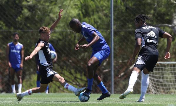 Jogo-treino entre Benfica B e B SAD