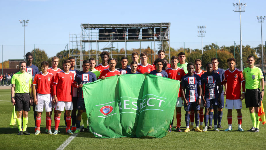 Equipas do Benfica e do PSG