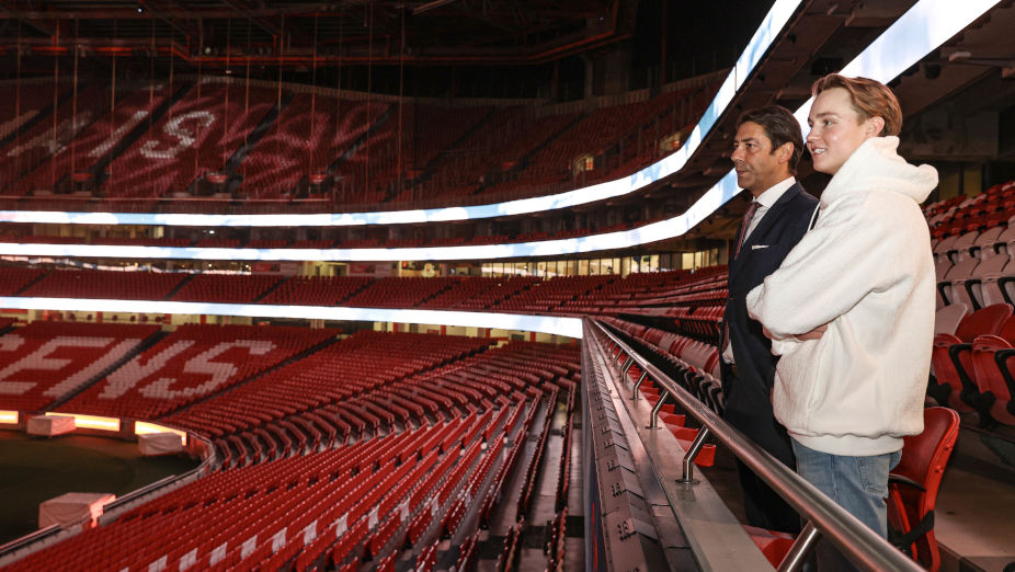 Andreas Schjelderup e o Presidente do Sport Lisboa e Benfica Rui Costa