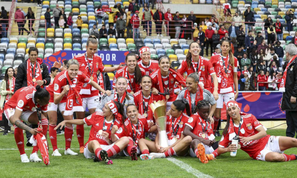 F&#250;tbol Femenino