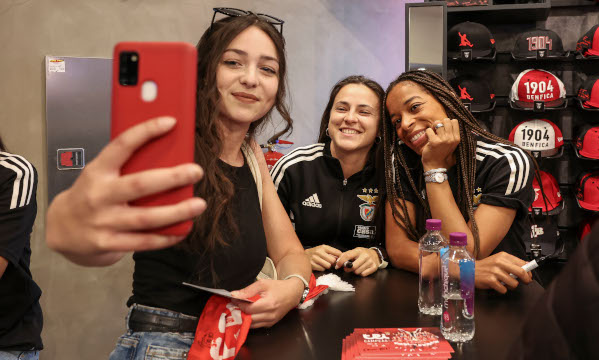 F&#250;tbol Femenino