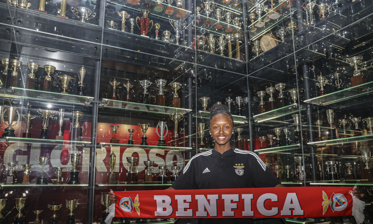 Andebol Denise Fernandes Renovação