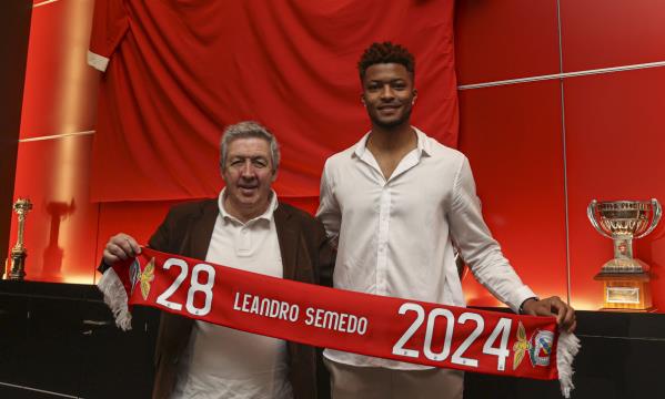 Vice-presidente Fernando Tavares com Leandro Semedo