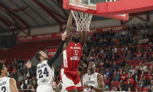 Terrell Carter afunda