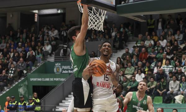 Betinho Gomes marcou 30 pontos