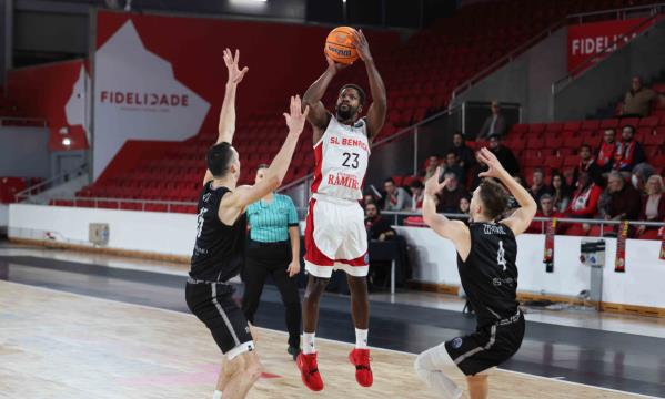 Toney Douglas scored 13 points