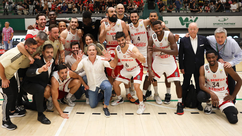 Benfica foi a Alvalade festejar o bicampeonato de basquetebol, Basquetebol