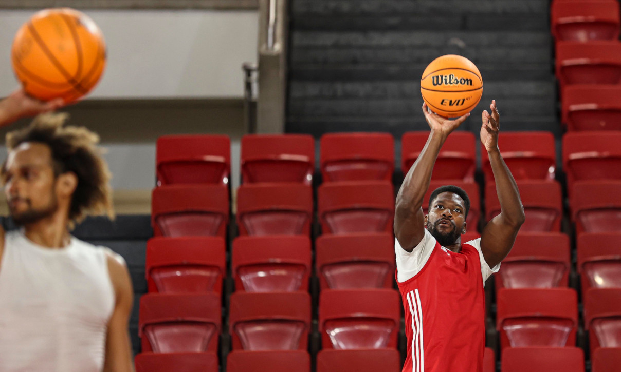 Toney Douglas