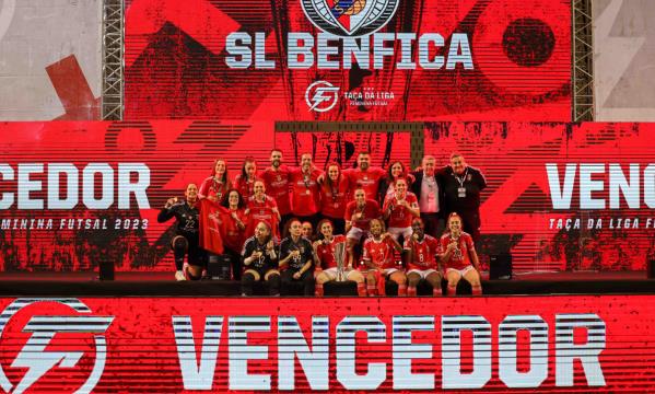 Vencedoras: mais um trof&#233;u conquistado pela equipa feminina de futsal do Benfica