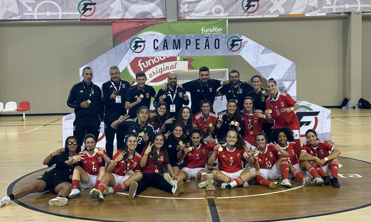 Equipa feminina de futsal sub-19 do Benfica sagrou-se campeã nacional