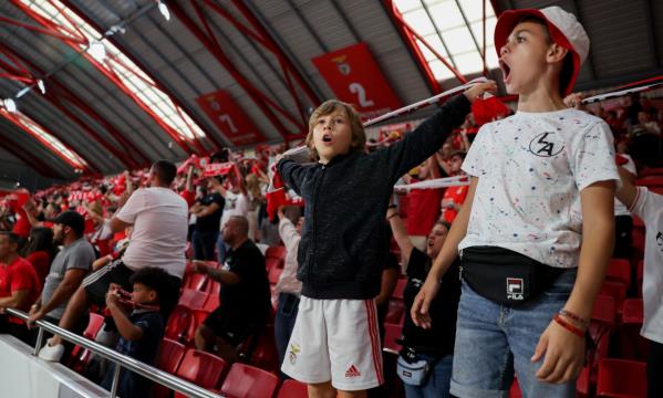 Adeptos do Benfica no Pavilh&#227;o Fidelidade