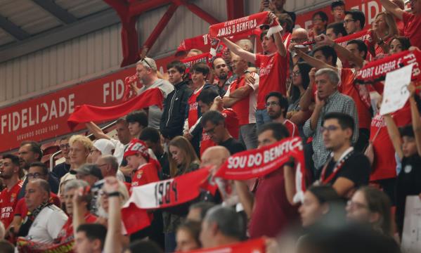 Adeptos do Benfica no Pavilh&#227;o Fidelidade