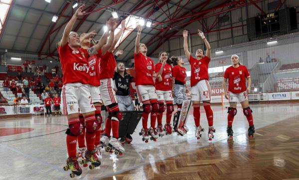 Equipa feminina de h&#243;quei em patins