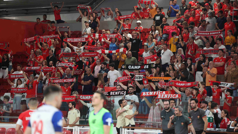 Adeptos do Benfica no Pavilhão Fidelidade