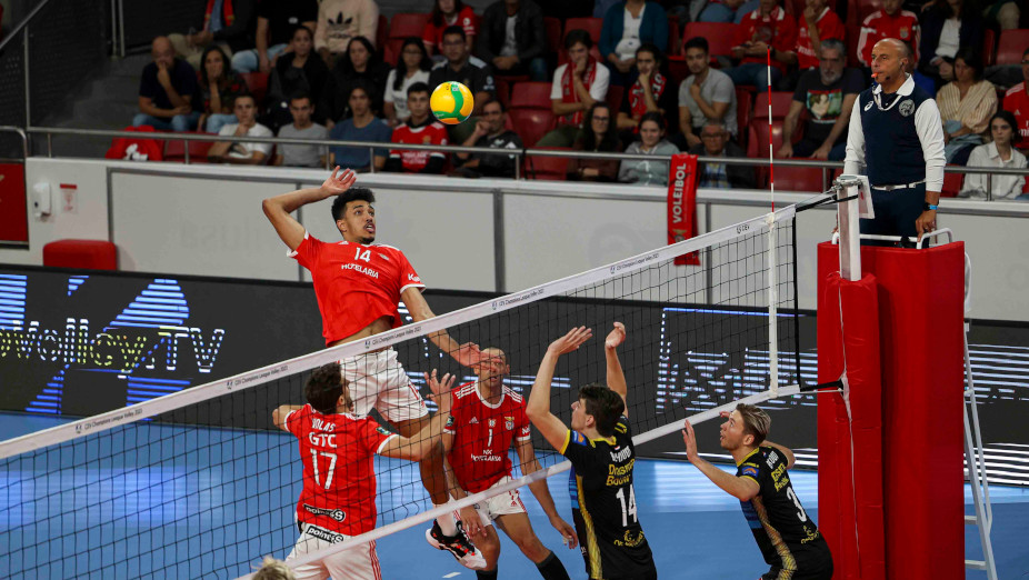 Benfica-Dynamo Apeldoorn