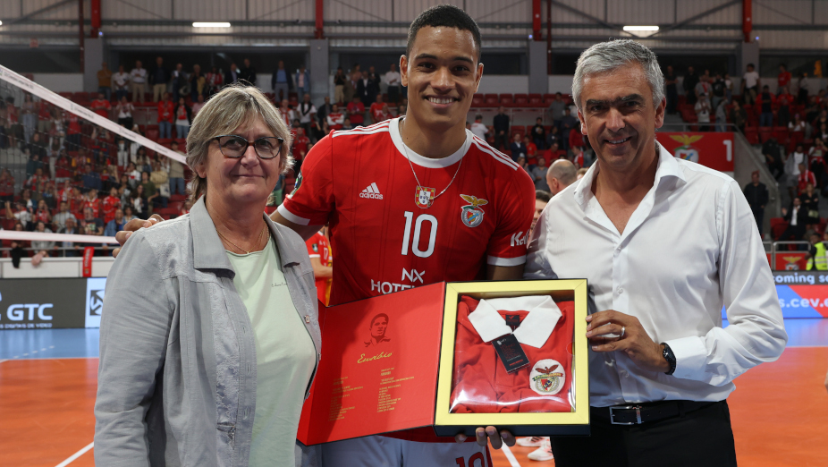 Benfica-Dynamo Apeldoorn