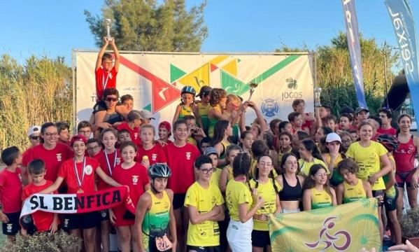 O Sport Lisboa e Benfica subiu ao 2.&#186; lugar do p&#243;dio