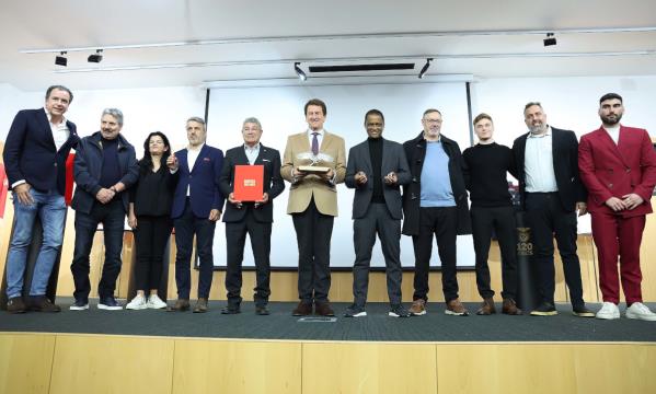 Gl&#243;rias do Benfica e os parceiros desta linha de Licenciamento