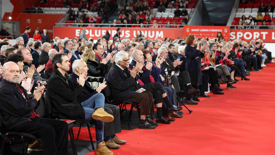 Entrega dos Anéis de Platina e dos Emblemas de Ouro e de Prata do Sport Lisboa e Benfica