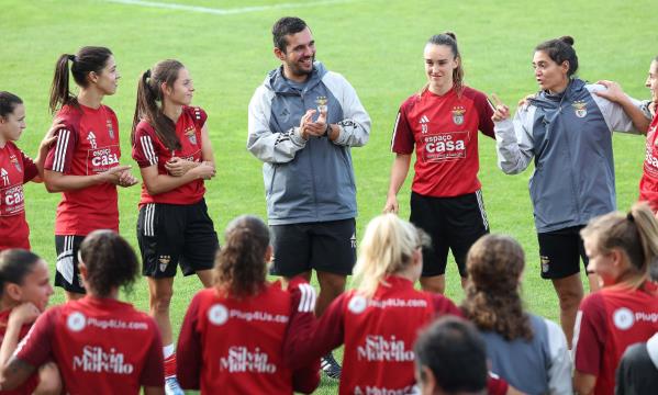 Filipa Pat&#227;o com o grupo de trabalho