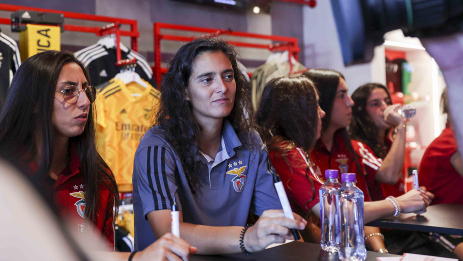 Benfica sessão autógrafos