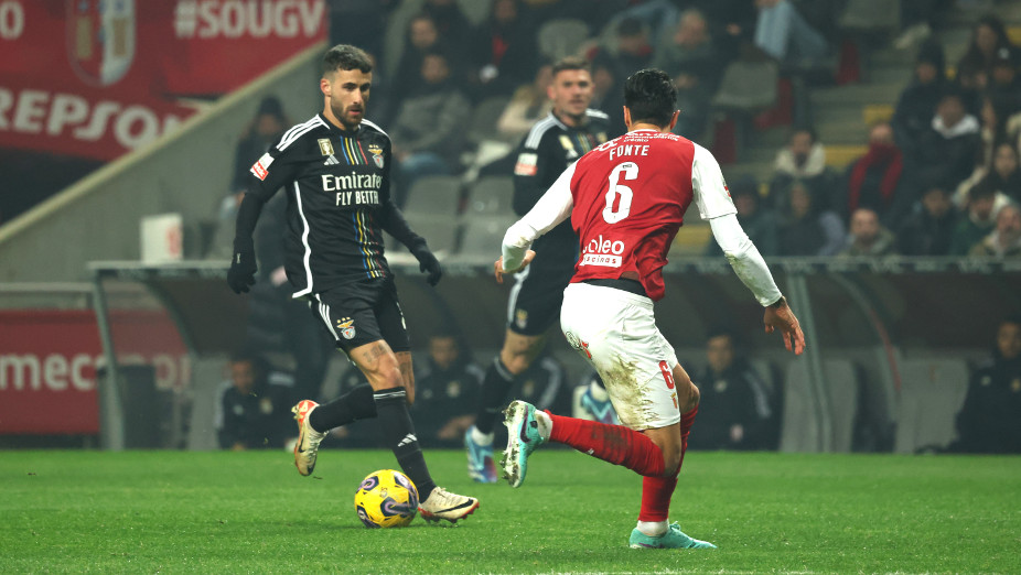 Domínio de Bola - Rafa estava em jogo por 4 cm no golo de Tengsted que deu  a vitória ao Benfica.