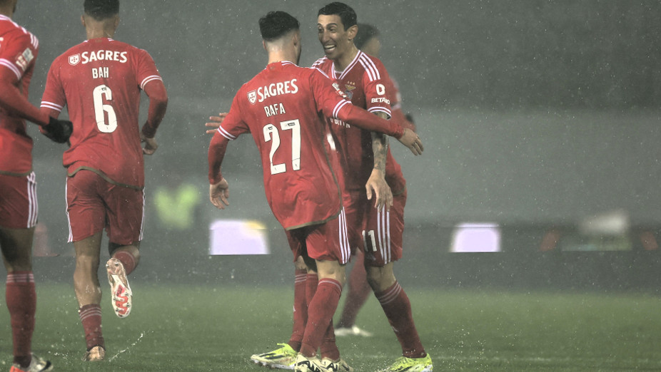 Rafa e Di María festejam o golo