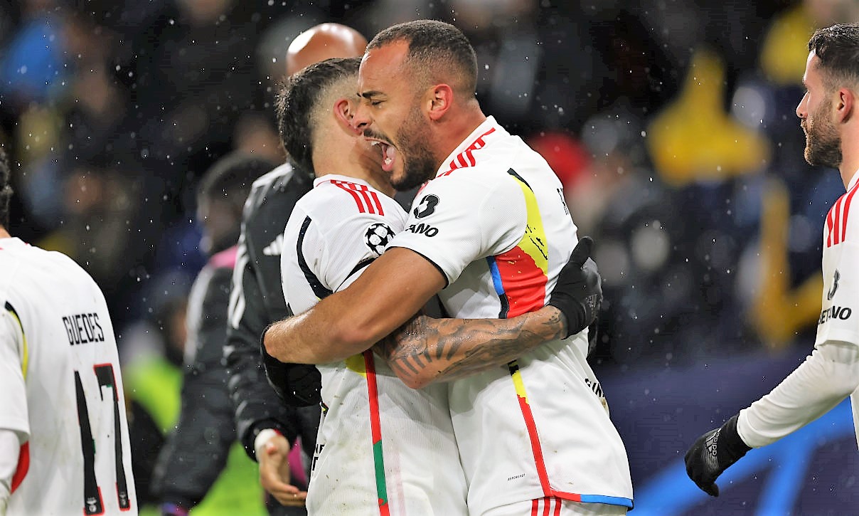 Otamendi e Arthur Cabral