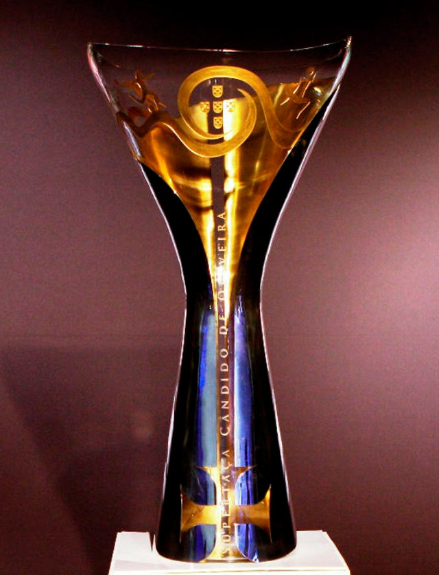 Trof&#233;u da Superta&#231;a C&#226;ndido de Oliveira