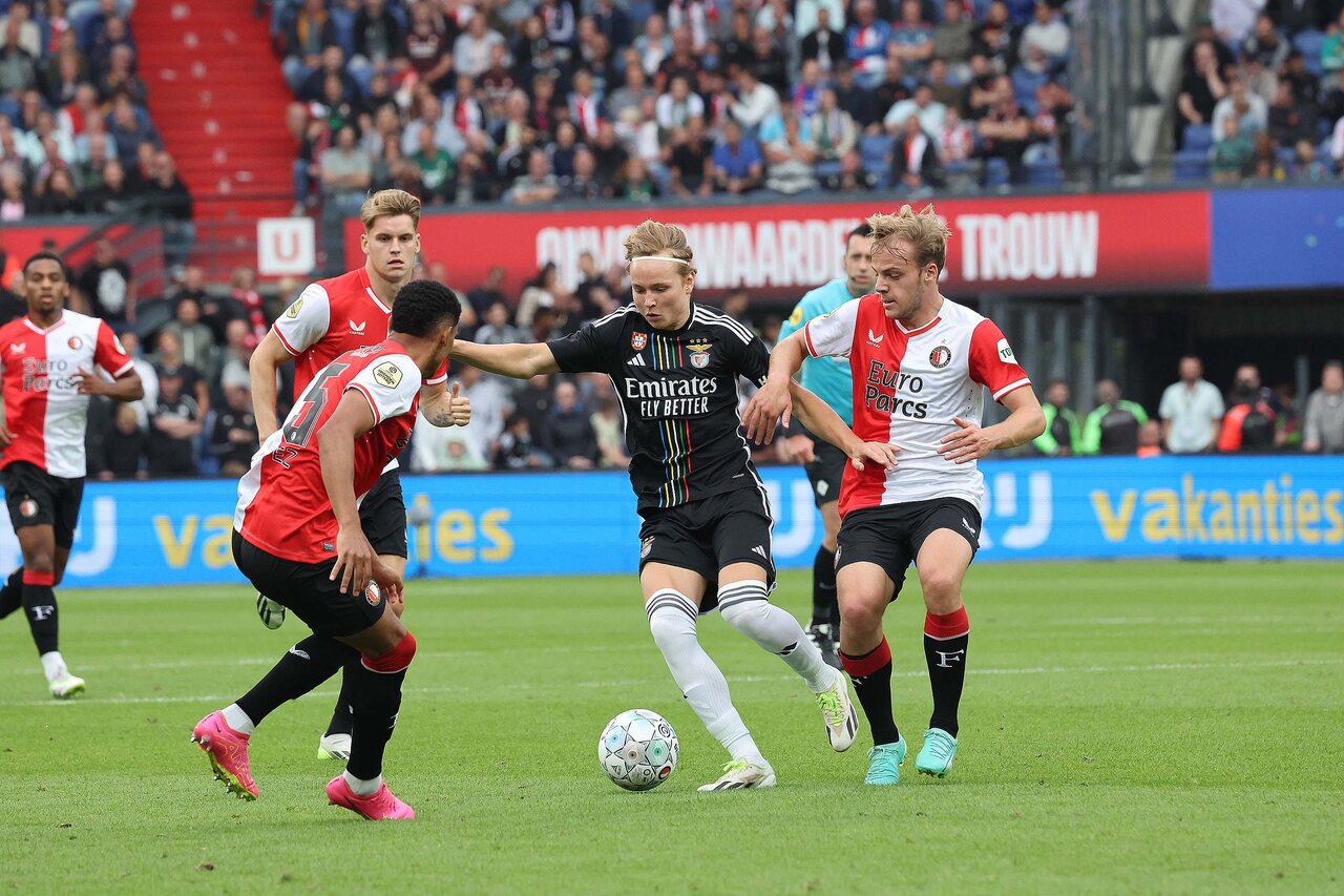Prediksi Lengkap Pramusim 2025 Benfica vs Feyenoord 4 Prediksi Lengkap Pramusim 2025 Benfica vs Feyenoord