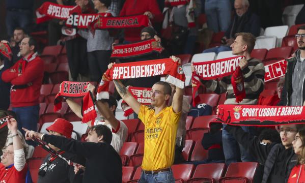 Adeptos do Benfica no Pavilh&#227;o Fidelidade