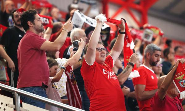 Adeptos do Benfica no Pavilh&#227;o Fidelidade