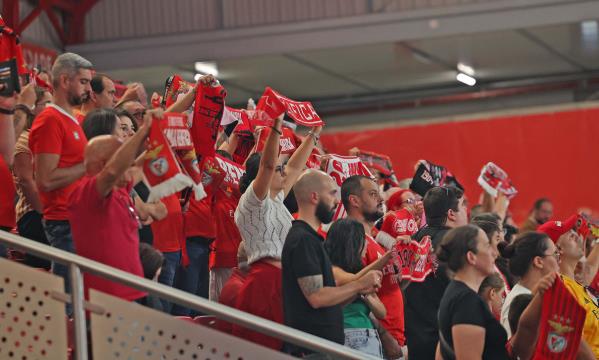 Adeptos do Benfica no Pavilh&#227;o Fidelidade