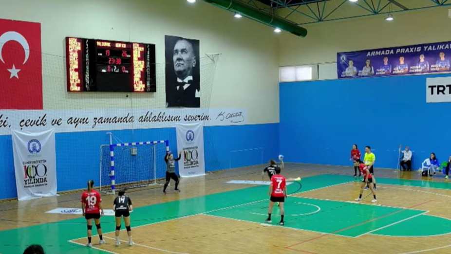 Armada Praxis Yalikavaspor-Benfica