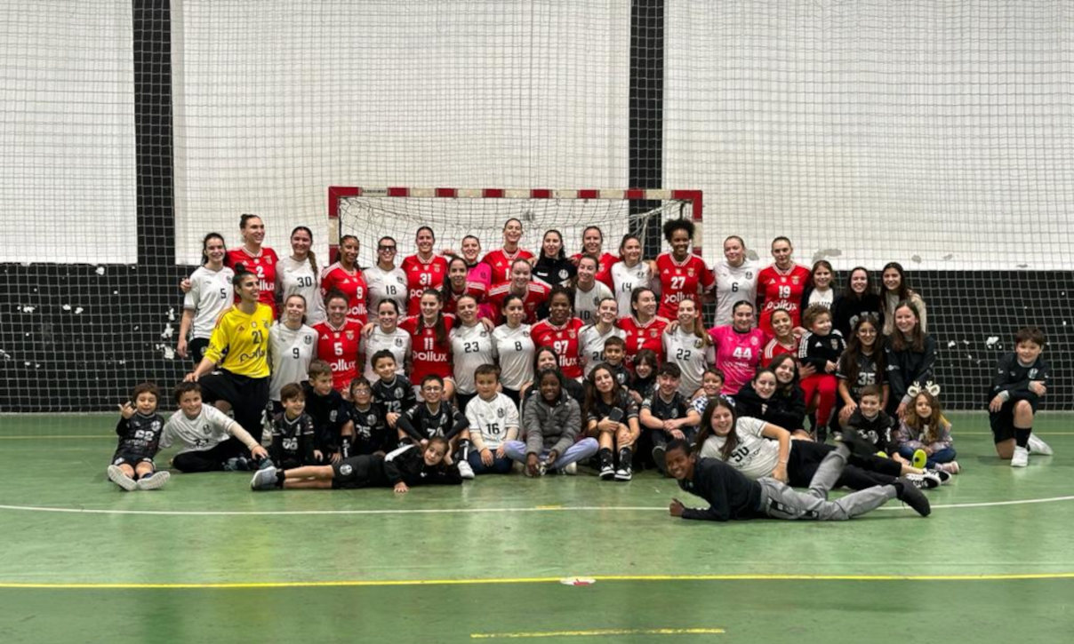 Equipas do Benfica e da ACD Monte