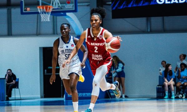 Keilanei Cooper foi a melhor marcadora do Benfica (18 pontos)