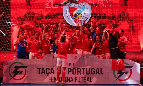 Benfica players celebrating