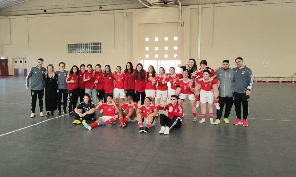 Equipa feminina Sub-17 do Benfica