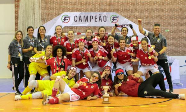 Fotografia de grupo das Campe&#227;s Nacionais