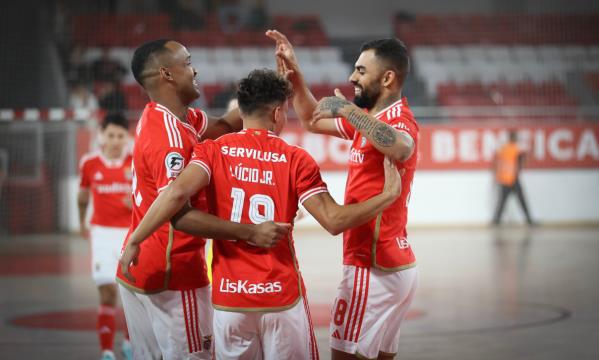 Festejos dos jogadores do Benfica