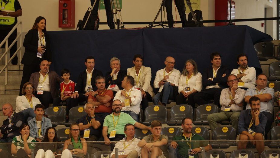 Presidente Rui Costa assiste à Supertaça