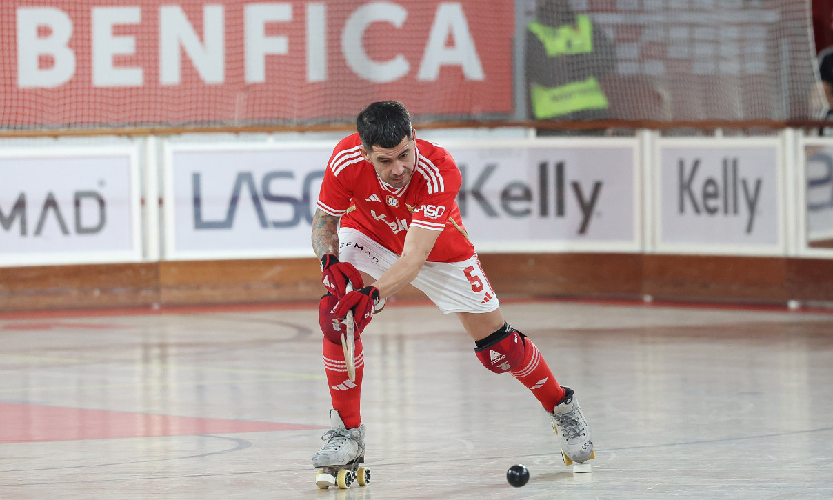 Carlos Nicolía