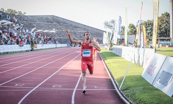 Isaac Nader: campe&#227;o nos 800 e 1500 metros